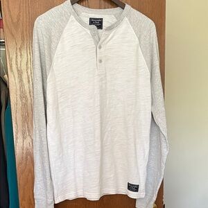 Abercrombie & Fitch Men's White and Gray Henley Shirt